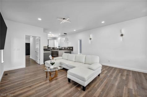 1872 W 57th Street Cleveland OH 44102