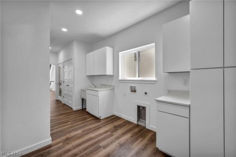 1872 W 57th Street Cleveland OH 44102