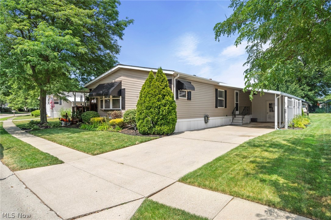 64 Periwinkle Drive Olmsted Twp OH 44138