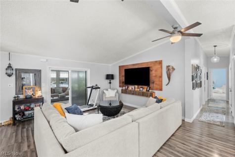 64 Periwinkle Drive Olmsted Twp OH 44138