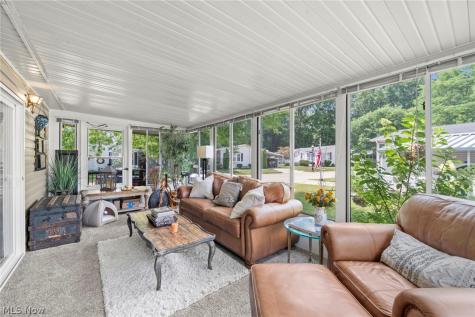 64 Periwinkle Drive Olmsted Twp OH 44138