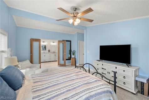 64 Periwinkle Drive Olmsted Twp OH 44138