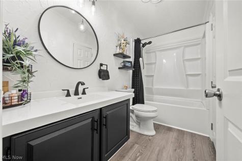 64 Periwinkle Drive Olmsted Twp OH 44138