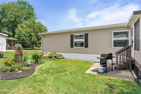 64 Periwinkle Drive Olmsted Twp OH 44138