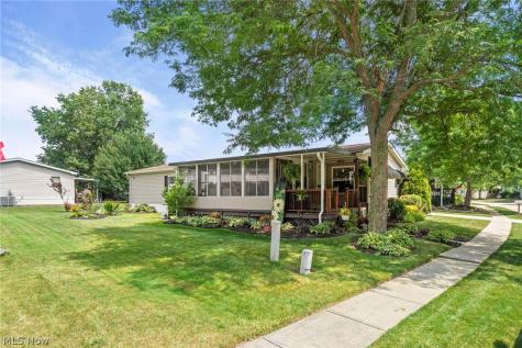 64 Periwinkle Drive Olmsted Twp OH 44138