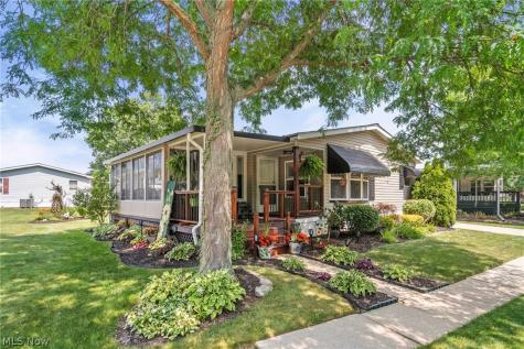 64 Periwinkle Drive Olmsted Twp OH 44138