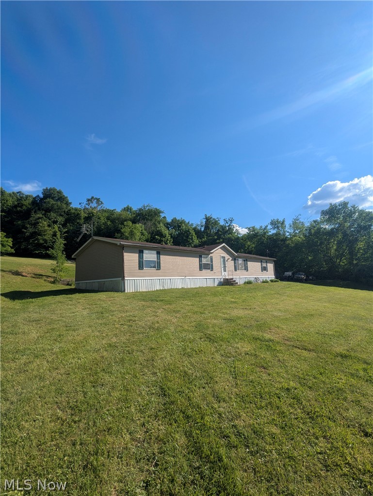 17960 Raven Road Salesville OH 43778