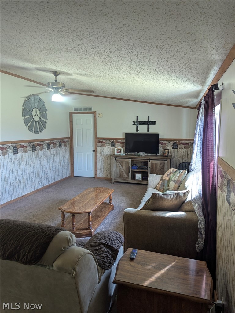 17960 Raven Road Salesville OH 43778