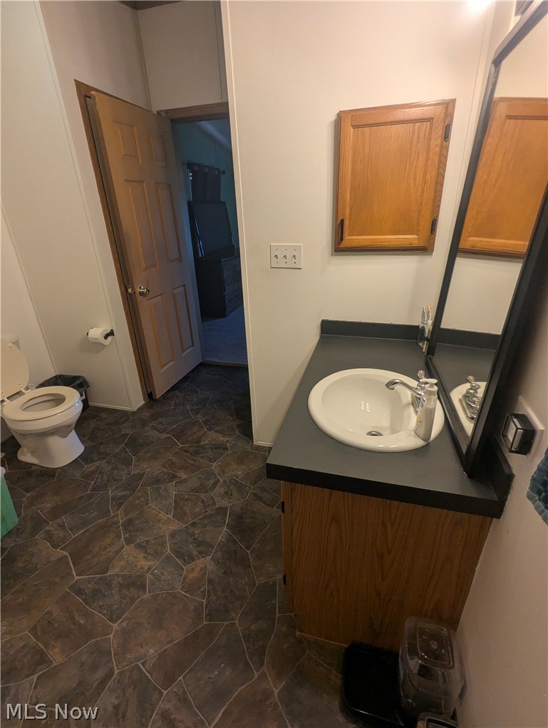 17960 Raven Road Salesville OH 43778
