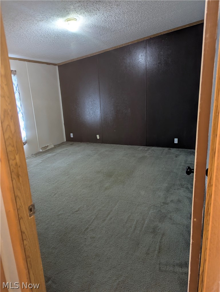 17960 Raven Road Salesville OH 43778