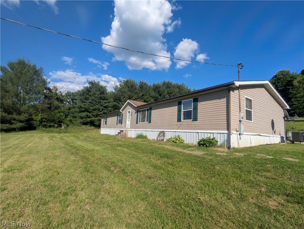 17960 Raven Road Salesville OH 43778