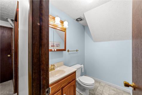176 Pinewood Drive Elyria OH 44035