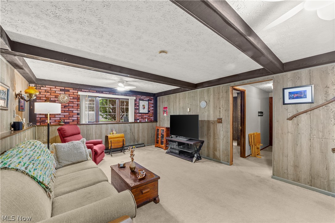 176 Pinewood Drive Elyria OH 44035