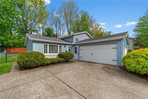 176 Pinewood Drive Elyria OH 44035