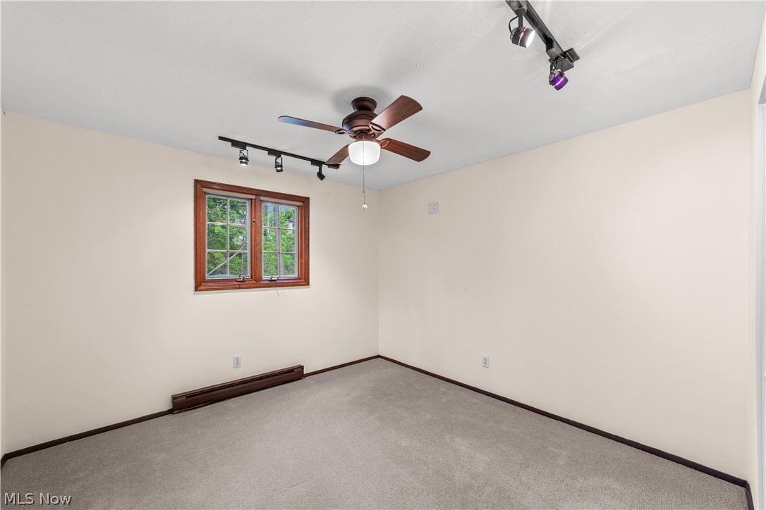 176 Pinewood Drive Elyria OH 44035