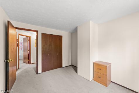176 Pinewood Drive Elyria OH 44035