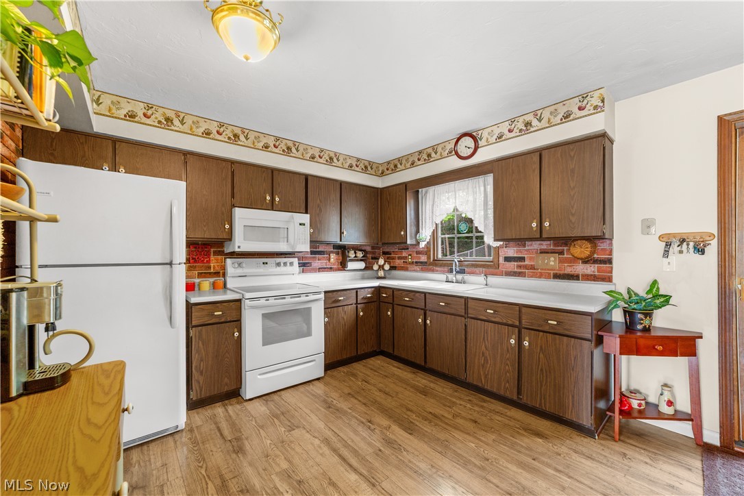 176 Pinewood Drive Elyria OH 44035