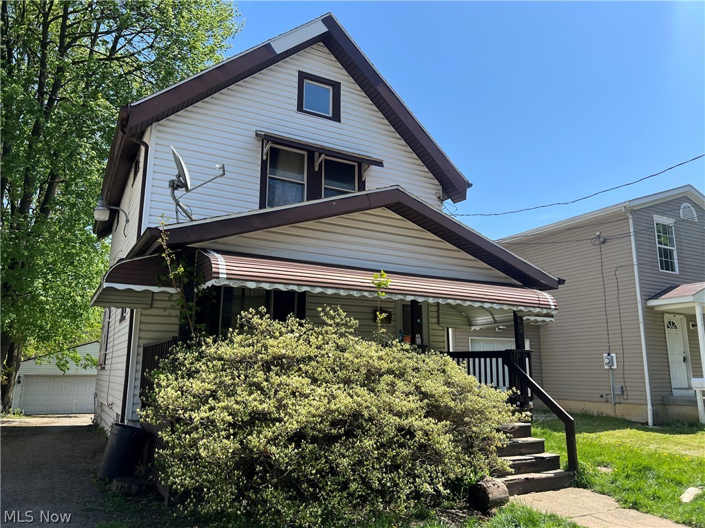 521 Elbon Avenue Akron OH 44306