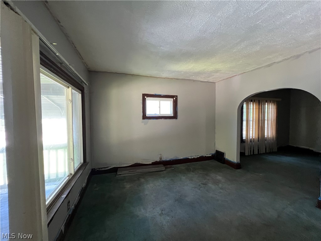 521 Elbon Avenue Akron OH 44306