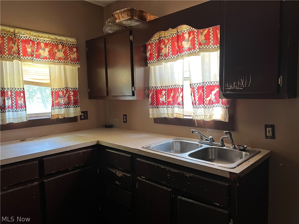521 Elbon Avenue Akron OH 44306