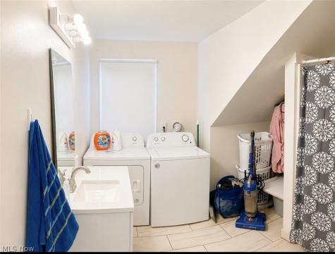 3589 W 139 Street Cleveland OH 44111