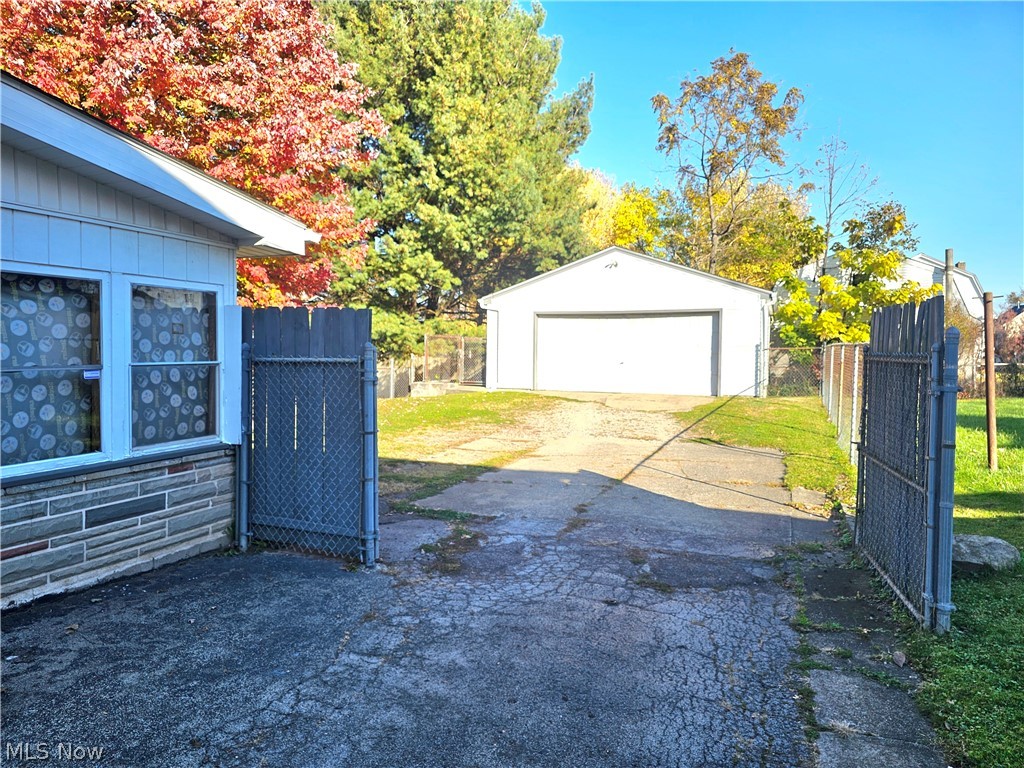 139 N Richview Avenue Youngstown OH 44509