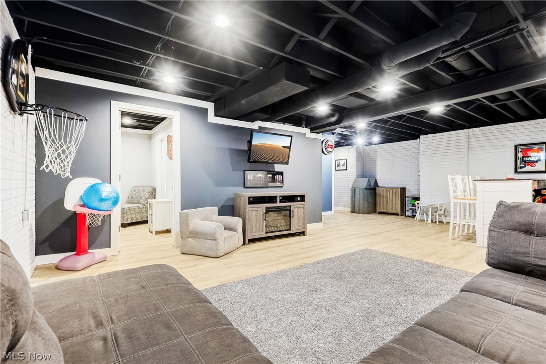 490 Cherrywood Lane Painesville OH 44077