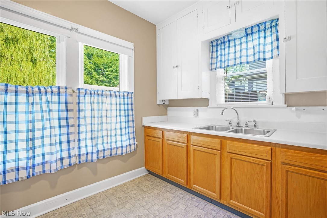 909 Brown Avenue NW Canton OH 44703
