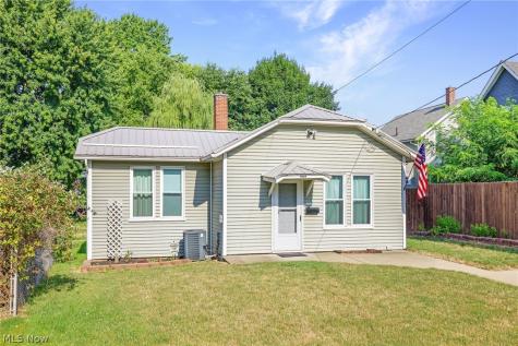 909 Brown Avenue NW Canton OH 44703
