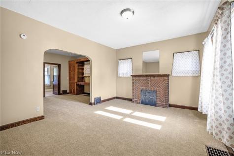 909 Brown Avenue NW Canton OH 44703