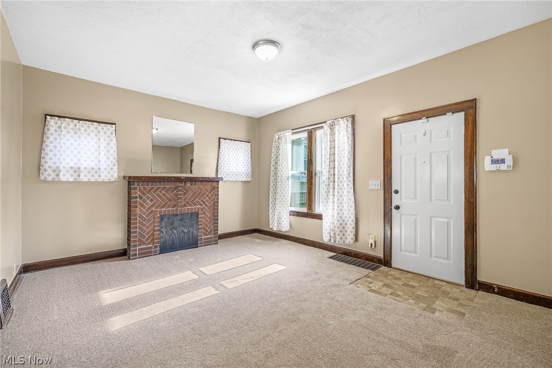 909 Brown Avenue NW Canton OH 44703