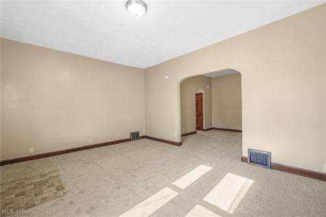 909 Brown Avenue NW Canton OH 44703
