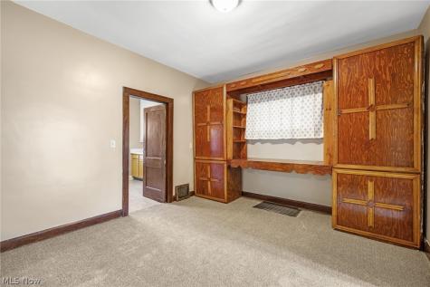 909 Brown Avenue NW Canton OH 44703