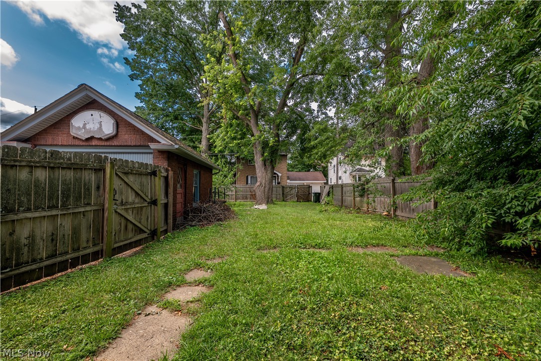 1255 Fulton Road NW Canton OH 44703