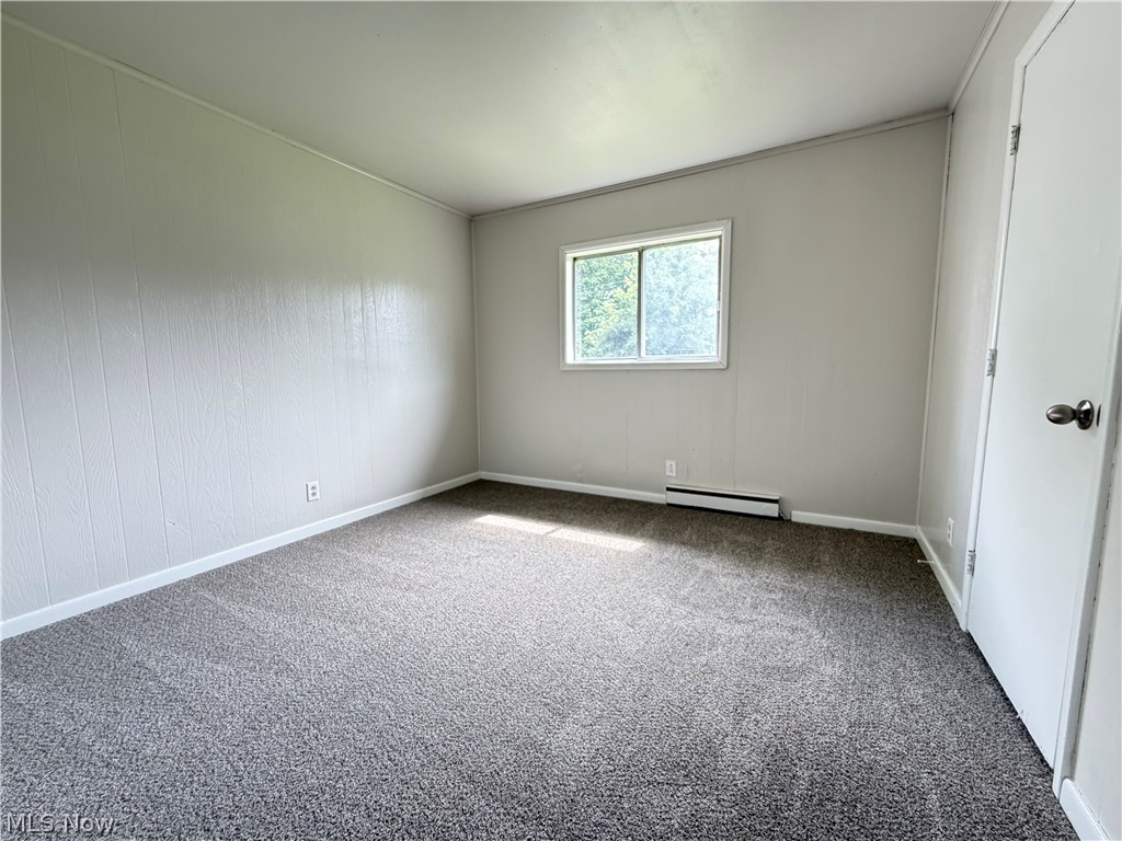 591 Chestnut Street Newcomerstown OH 43832