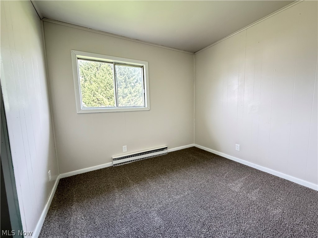 591 Chestnut Street Newcomerstown OH 43832