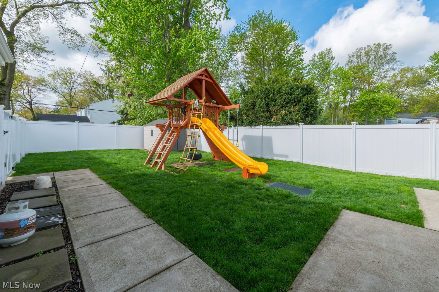 2220 Beechwood Drive Westlake OH 44145