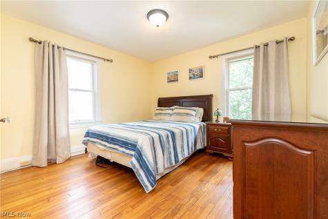 2257 Briarwood Road Cleveland Heights OH 44118