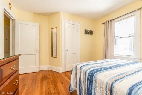 2257 Briarwood Road Cleveland Heights OH 44118
