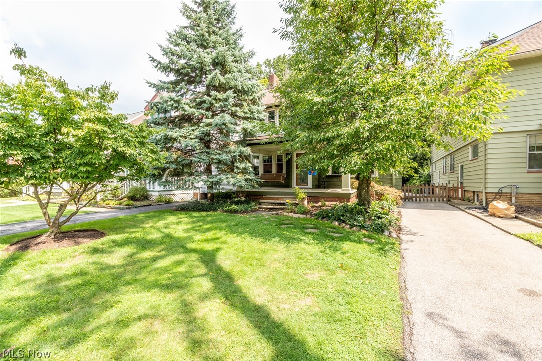 2257 Briarwood Road Cleveland Heights OH 44118