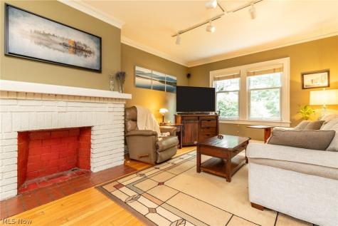 2257 Briarwood Road Cleveland Heights OH 44118