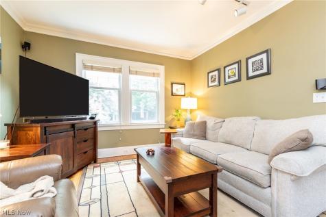2257 Briarwood Road Cleveland Heights OH 44118