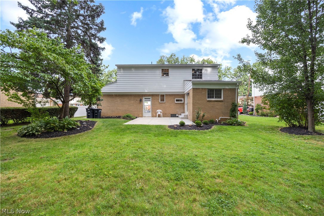 417 Longfellow Street Elyria OH 44035
