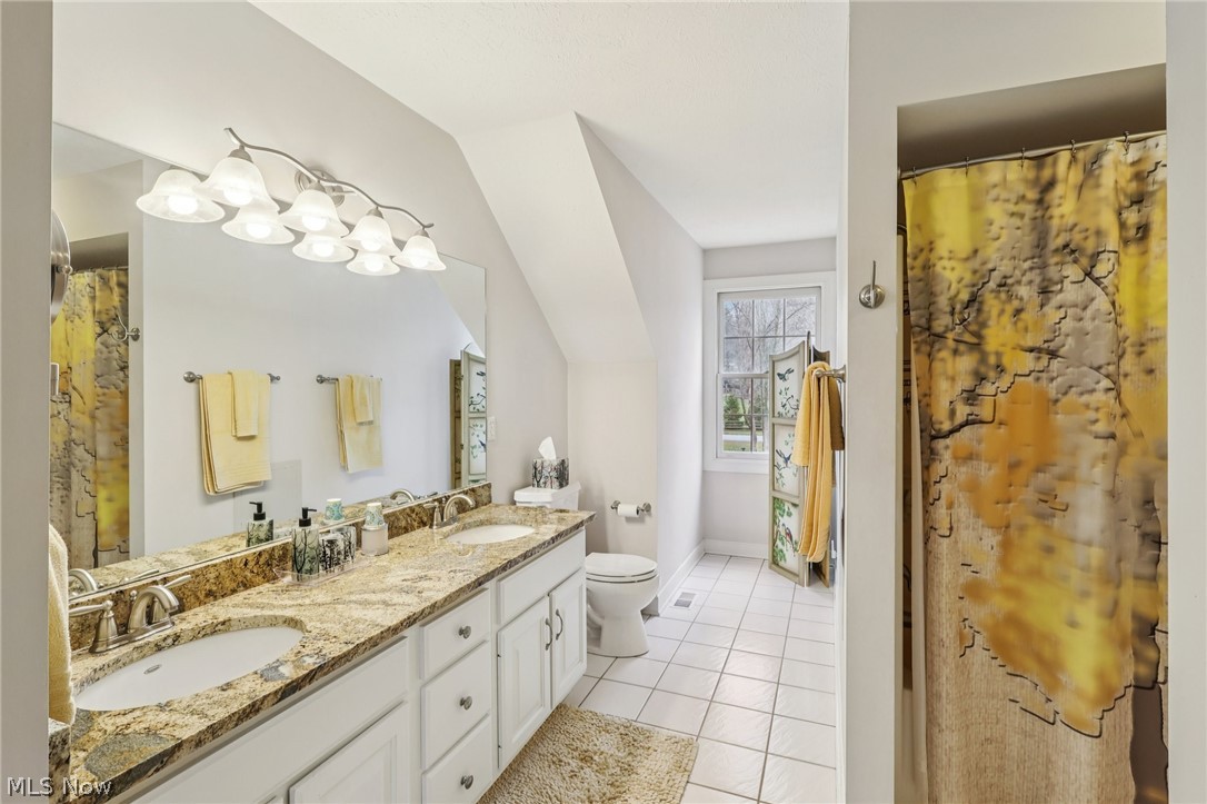17616 Stockton Lane Chagrin Falls OH 44023