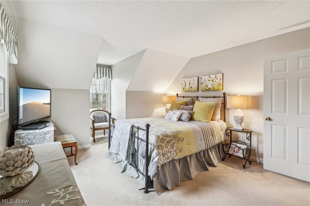 17616 Stockton Lane Chagrin Falls OH 44023