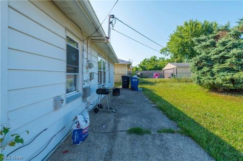 898 Wayside Road Cleveland OH 44110