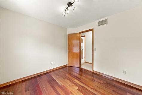 4104 Western Reserve Drive Brunswick OH 44212