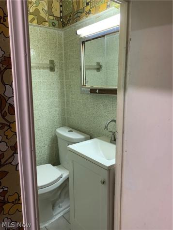 1661 E 93rd Street Cleveland OH 44106