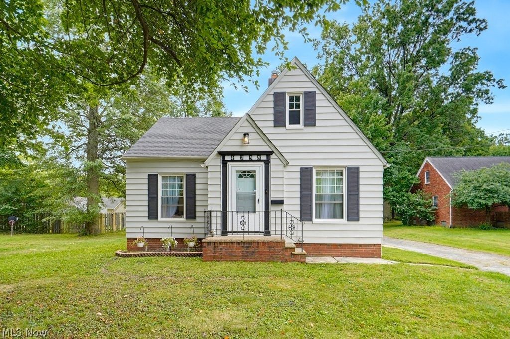 4258 Bluestone Road South Euclid OH 44121