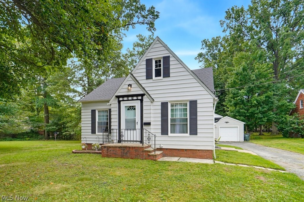 4258 Bluestone Road South Euclid OH 44121